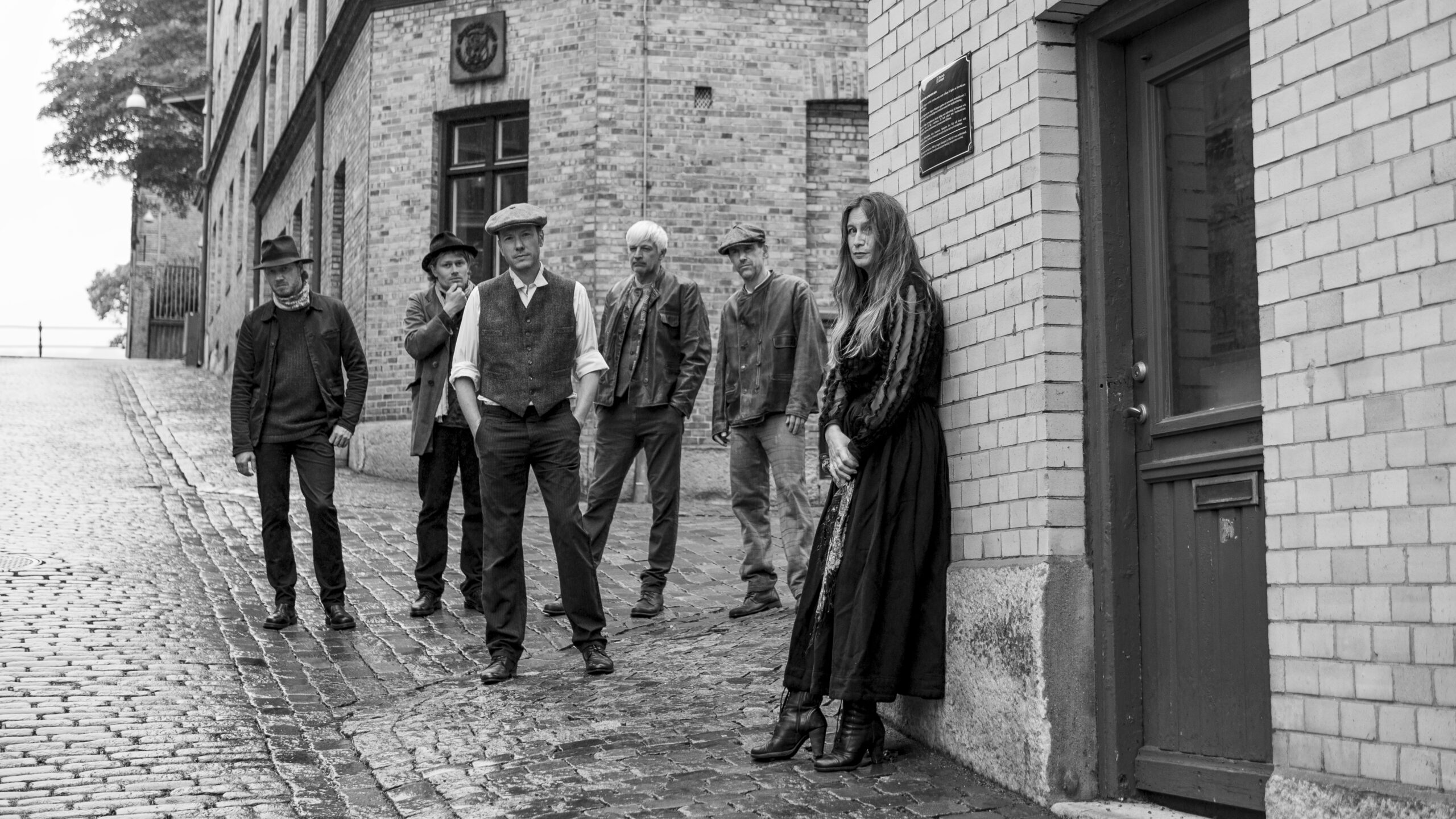 Whitechapel med West of Eden