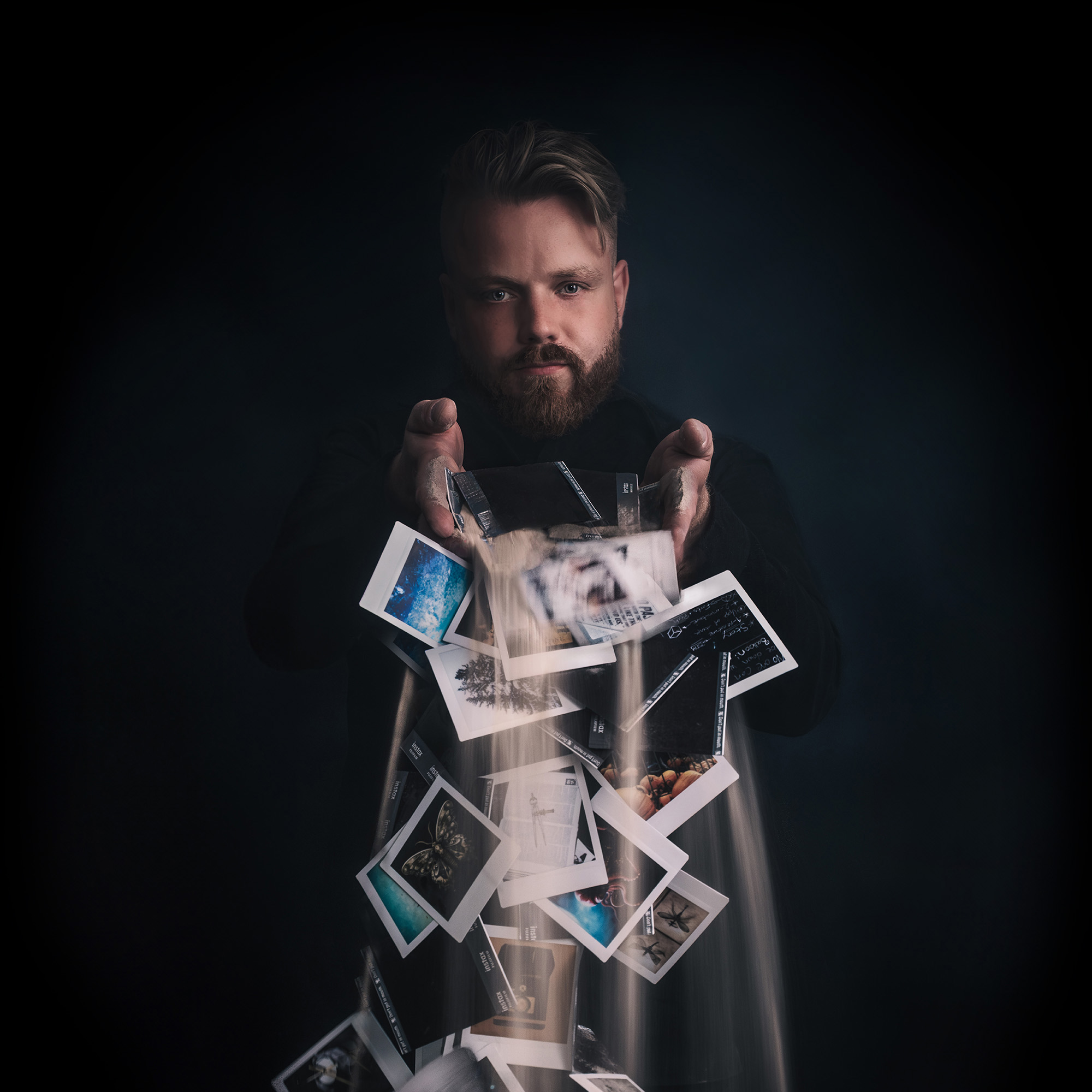 en trollkarl eller magiker, magi & trolleri