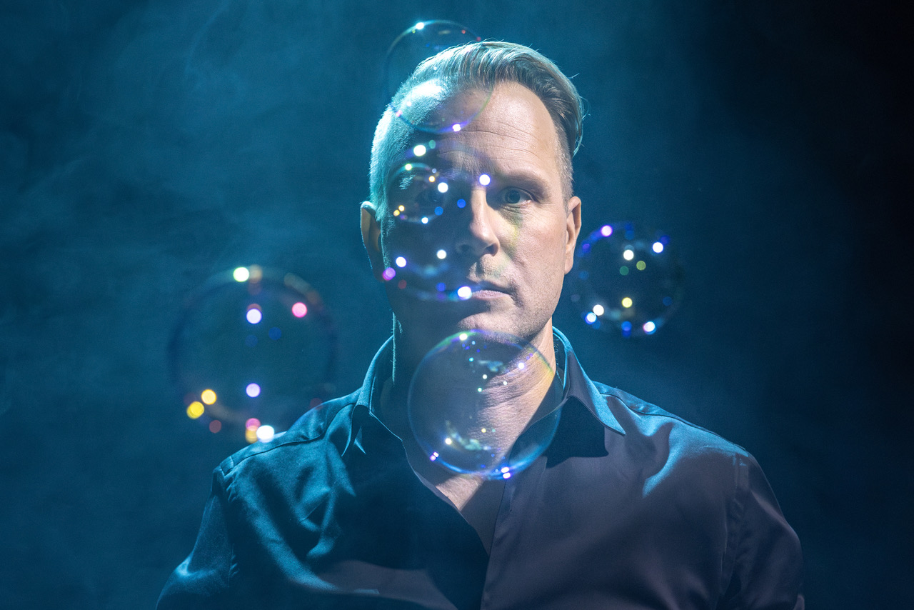 I sanningens gränsland – en magisk show med Johan Ståhl