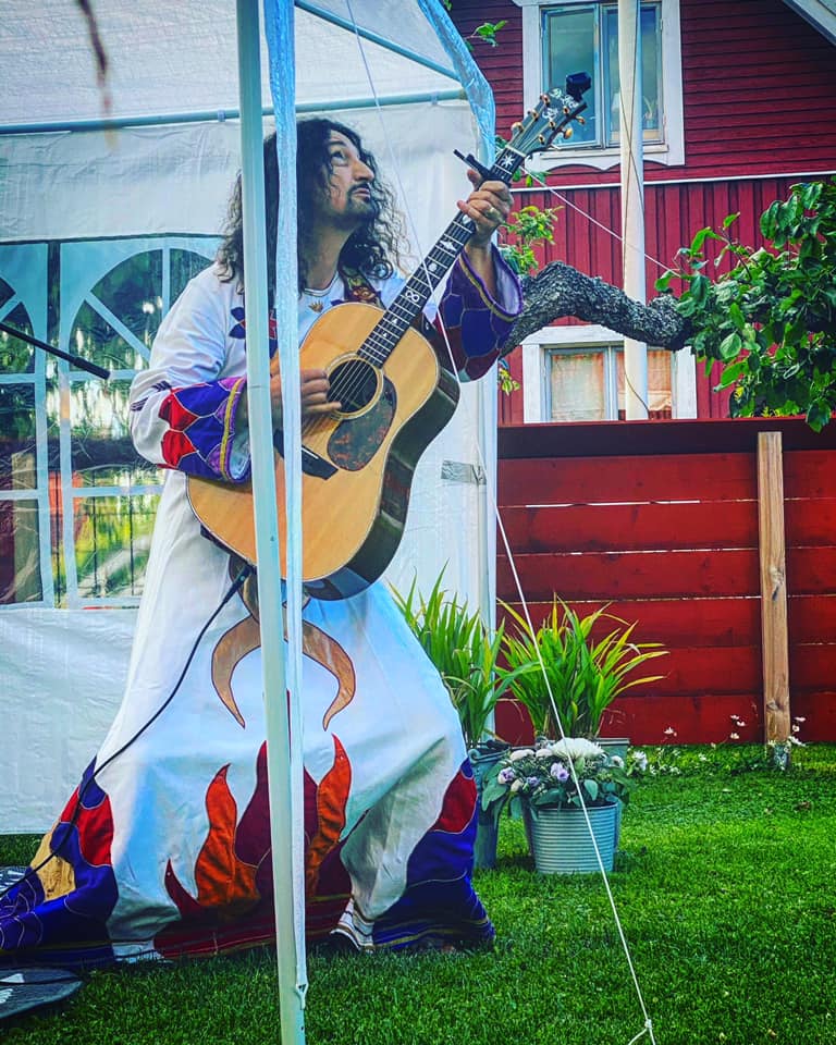 Träd{-}gårds{-}live